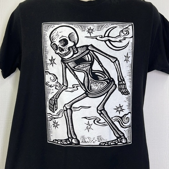 Black Matter - Skeleton With Hourglass Stomach Graphic Black And White T Shirt M - Picture 3 of 8